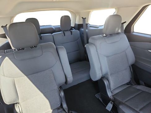 Used 2025 Ford Explorer Active image 18