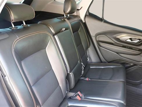 Used 2019 GMC Terrain SLT w/ Preferred Package image 17