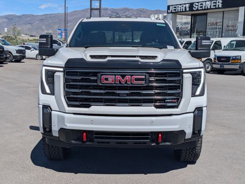 Used 2024 GMC Sierra 3500 AT4 w/ AT4 Premium Plus Package image 8