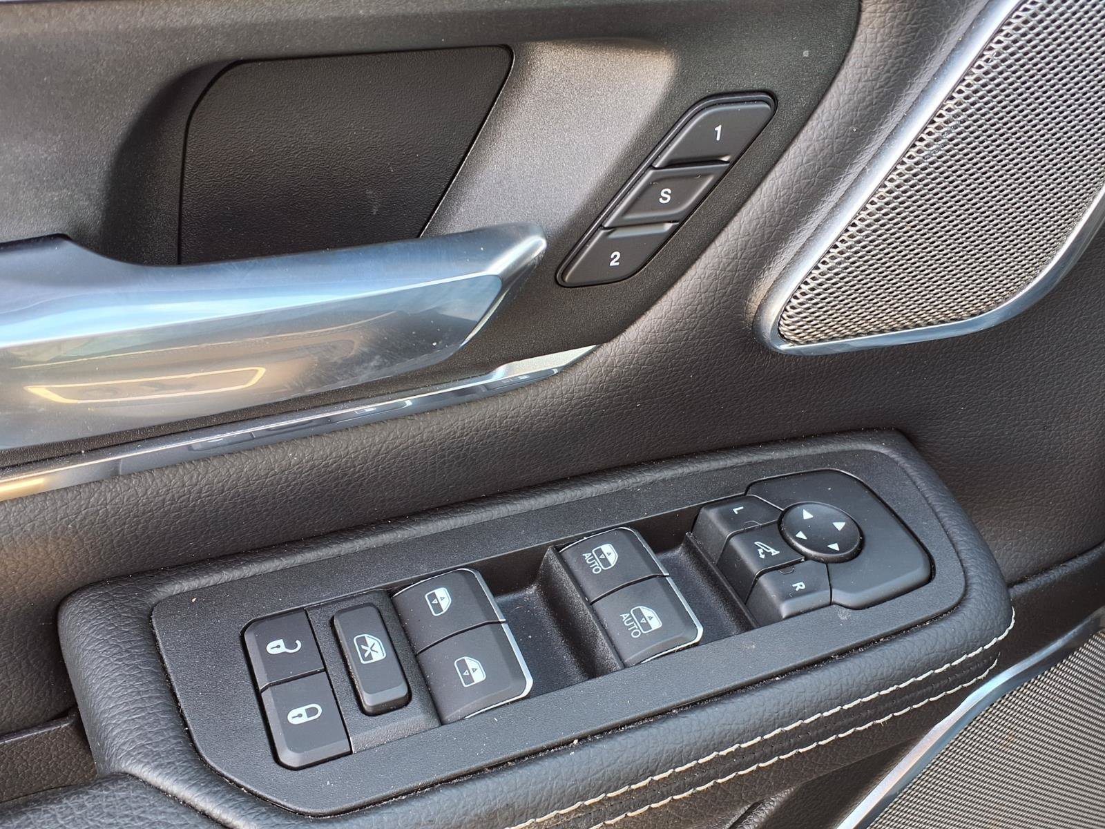 Used 2025 RAM 1500 Laramie w/ Night Edition AWD/4WD image 23