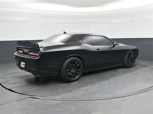 Used 2018 Dodge Challenger T/A image 3