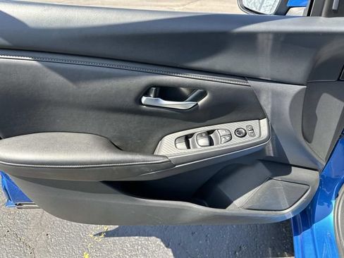 Used 2025 Nissan Sentra SV FWD image 8