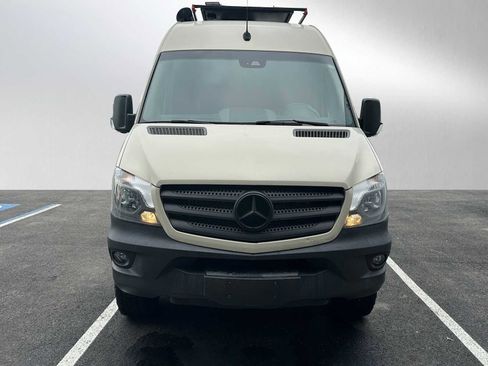 Used 2018 Mercedes-Benz Sprinter 2500 image 8