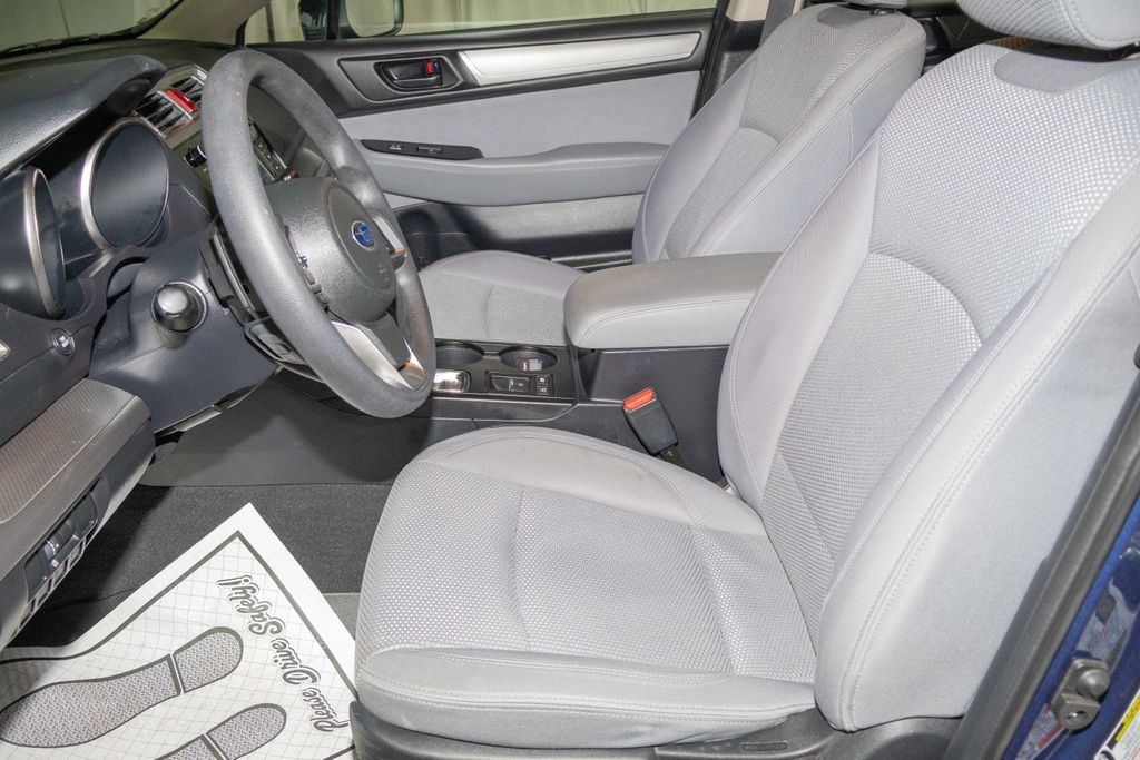 Used 2019 Subaru Outback 2.5i AWD/4WD image 11