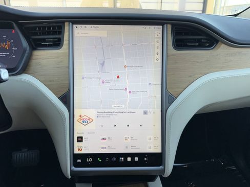Used 2018 Tesla Model X 100D AWD/4WD image 14