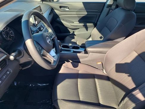 Used 2024 Nissan Altima 2.5 SV image 22