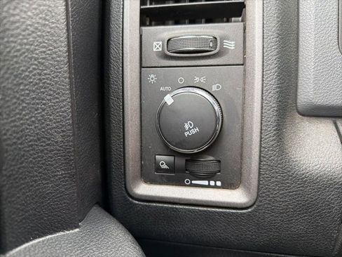 Used 2014 RAM 1500 Express image 13
