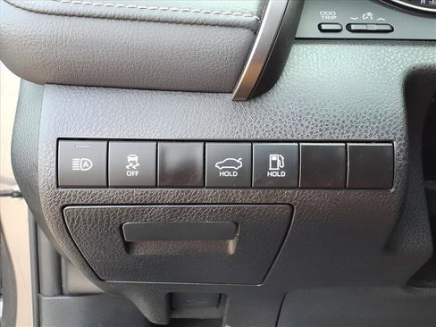 Used 2023 Toyota Camry SE image 15