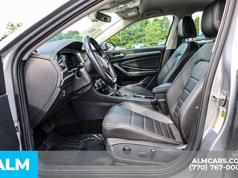 Used 2024 Volkswagen Jetta SE FWD image 17