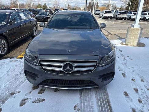 Certified 2019 Mercedes-Benz E 450 4MATIC Wagon image 2