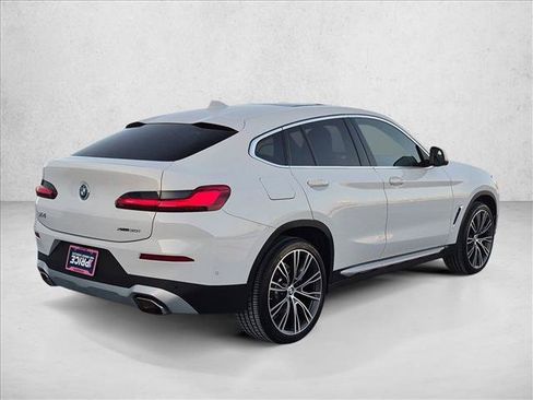 Used 2024 BMW X4 xDrive30i w/ Parking Assistance Package AWD/4WD image 5