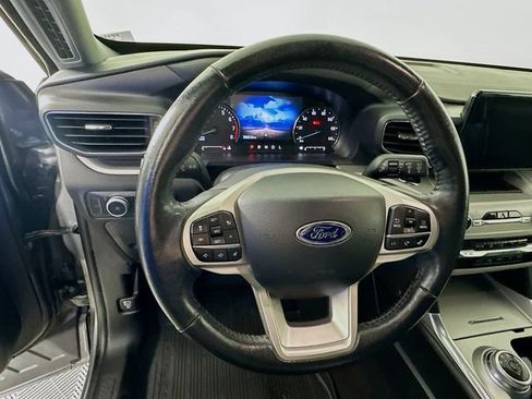 Certified 2023 Ford Explorer XLT w/ Equipment Group 202A AWD/4WD image 17