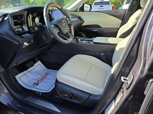 Used 2024 Lexus RX 350h w/ Accessory Package (Z1) AWD/4WD image 9