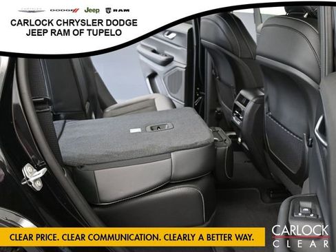 New 2025 Jeep Grand Cherokee Altitude image 40