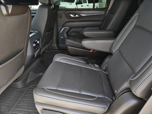 Used 2021 GMC Yukon Denali w/ Denali Premium Package AWD/4WD image 32