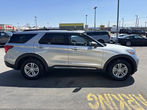 Used 2023 Ford Explorer XLT w/ Class IV Trailer Tow Package AWD/4WD image 16