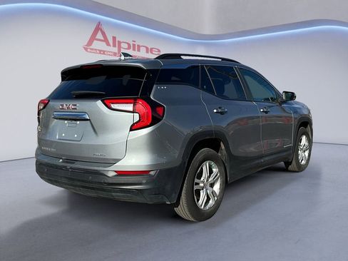 Used 2023 GMC Terrain SLE w/ Driver Convenience Package image 5