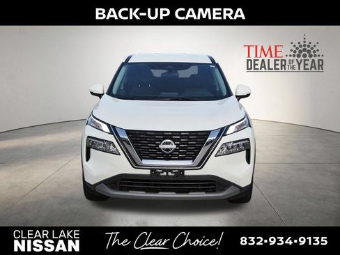 Used 2023 Nissan Rogue SV FWD image 2
