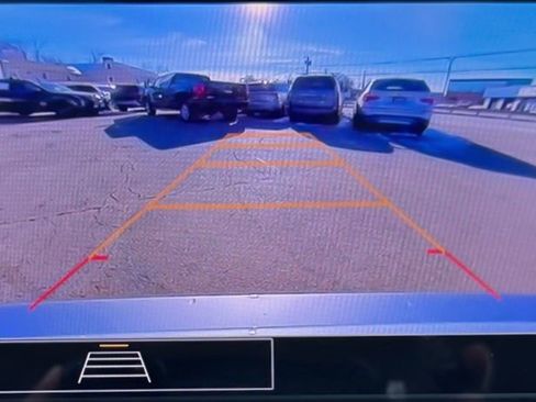 Used 2023 Chevrolet Malibu LT FWD image 19