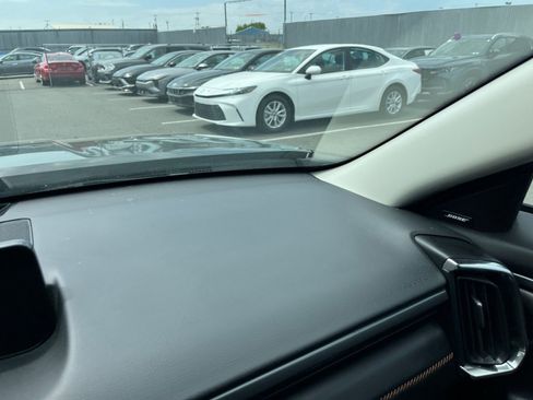 Used 2025 MAZDA CX-50 2.5 Hybrid w/ Premium Plus Pkg AWD/4WD image 37