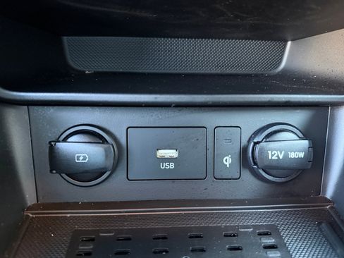 Certified 2023 Hyundai Kona Limited FWD image 31