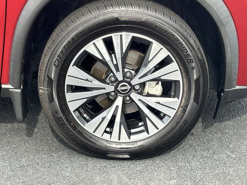 Used 2023 Nissan Rogue SV w/ SV Premium B Package FWD image 33