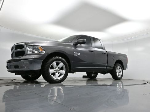 Used 2024 RAM 1500 Classic SLT image 40