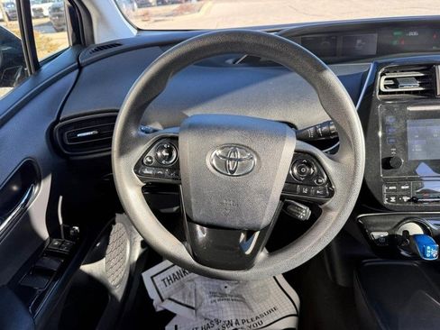Used 2019 Toyota Prius LE image 14