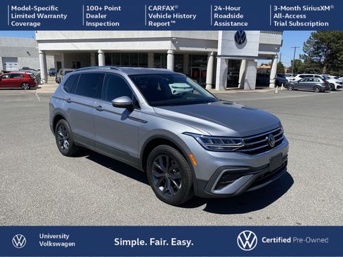 Used 2023 Volkswagen Tiguan SE FWD image 1