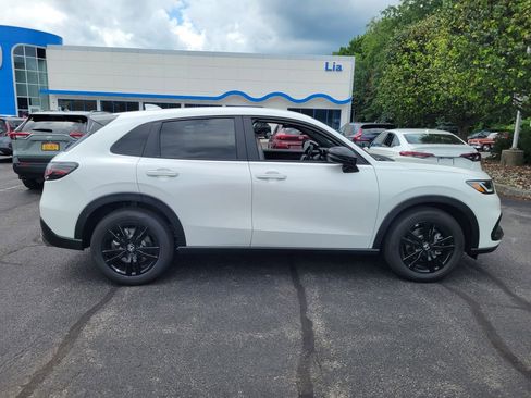 New 2026 Honda HR-V Sport image 2