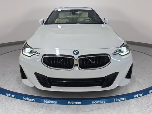 Used 2024 BMW 230i Coupe w/ Convenience Package RWD image 3