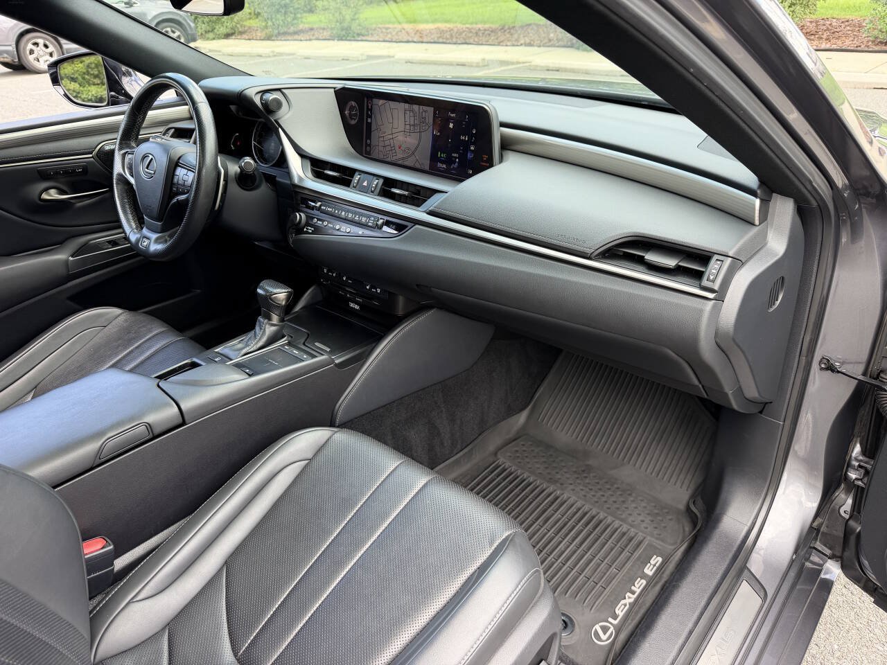 Used 2020 Lexus ES 350 F Sport w/ Accessory Package 2 FWD image 31