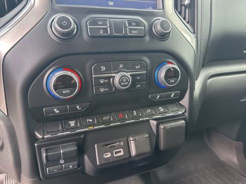 Used 2021 Chevrolet Silverado 3500 LTZ w/ Gooseneck/5TH Wheel Package AWD/4WD image 19