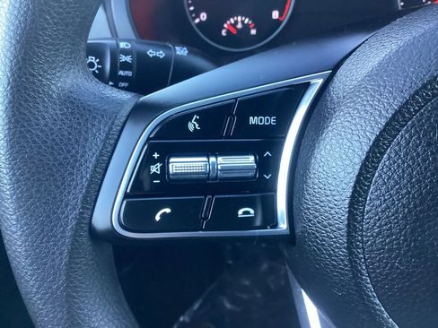 Certified 2023 Kia Seltos LX image 19