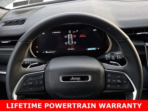 Used 2024 Jeep Grand Cherokee Altitude image 20