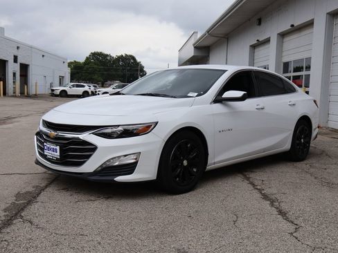 Used 2020 Chevrolet Malibu LT FWD image 3
