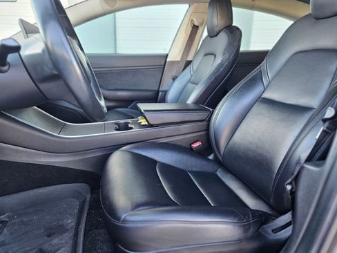 Used 2018 Tesla Model 3 image 12
