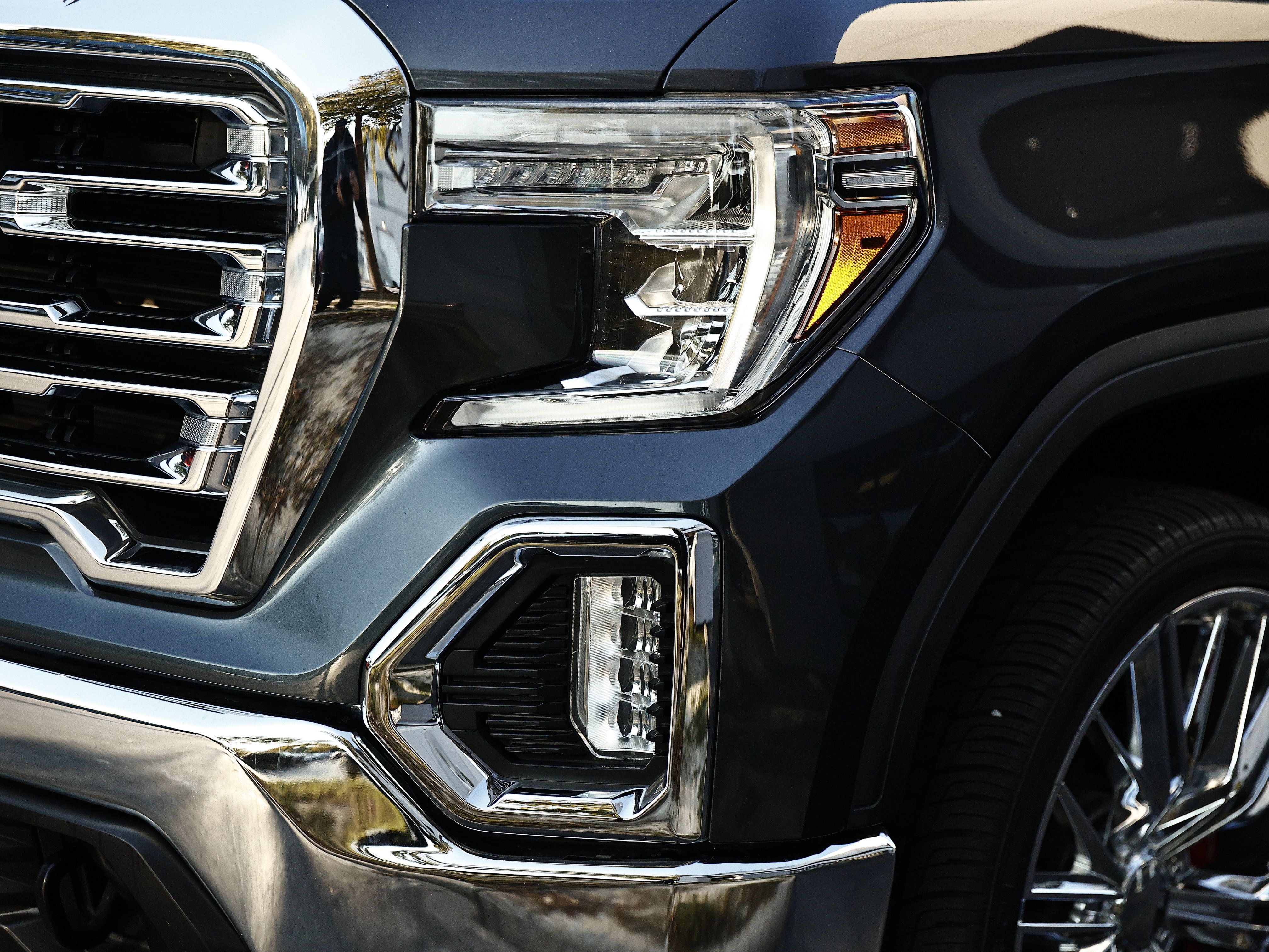 Used 2022 GMC Sierra 1500 SLT AWD/4WD image 17