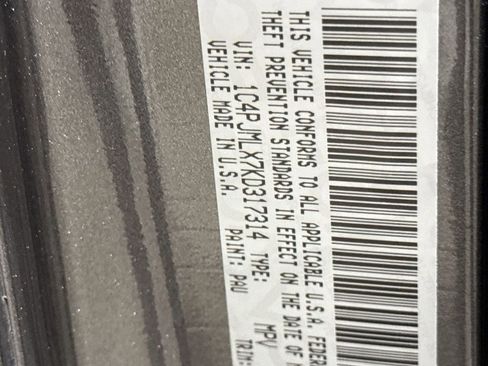 Used 2019 Jeep Cherokee Latitude Plus image 27