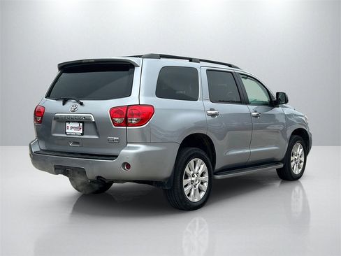 Used 2015 Toyota Sequoia Platinum image 5