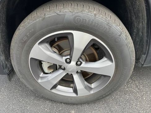 Used 2022 Jeep Cherokee Limited w/ Mopar Interior Package image 53