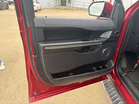 Used 2019 Ford Expedition Max XLT w/ Equipment Group 202A image 15