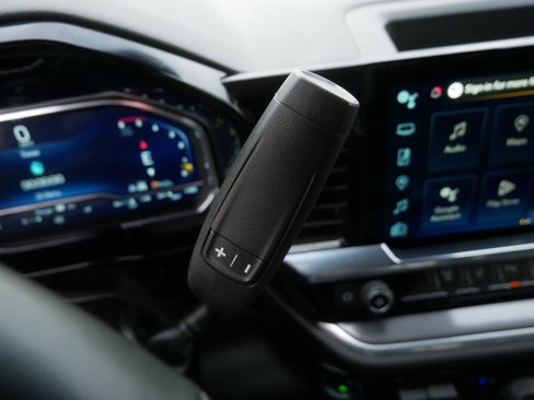 Used 2025 Chevrolet Silverado 3500 High Country w/ Technology Package image 31