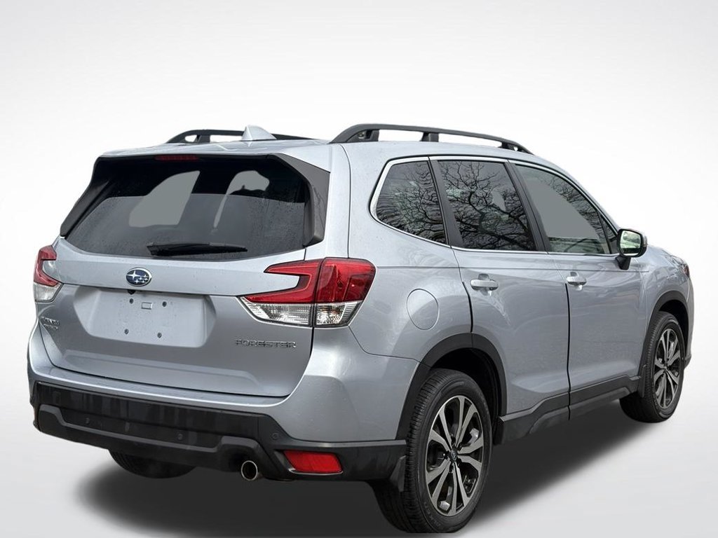 Used 2023 Subaru Forester Limited AWD/4WD image 4