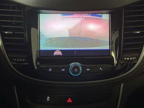 Certified 2022 Chevrolet Trax LT w/ Driver Confidence Package image 20