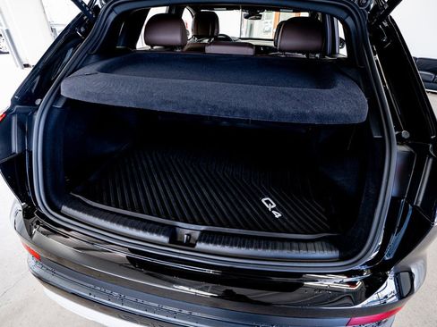 Used 2022 Audi Q4 e-tron Premium Plus image 58