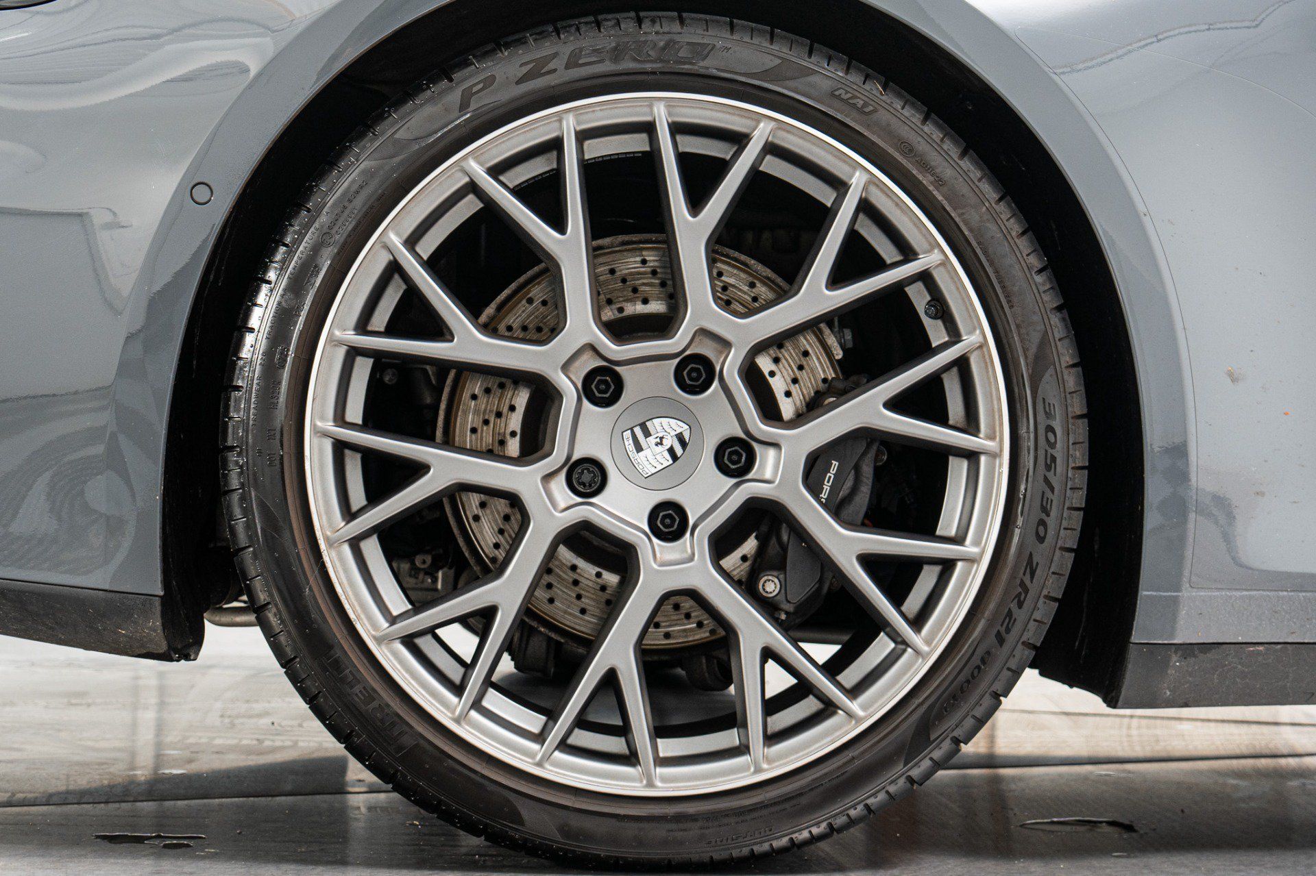 Used 2025 Porsche 911 Carrera RWD image 46