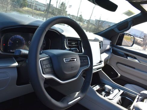 New 2026 Jeep Grand Wagoneer Limited w/ Premium Group II AWD/4WD image 11