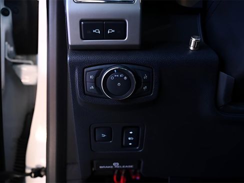 Used 2018 Ford F250 Lariat w/ Lariat Ultimate Package image 16