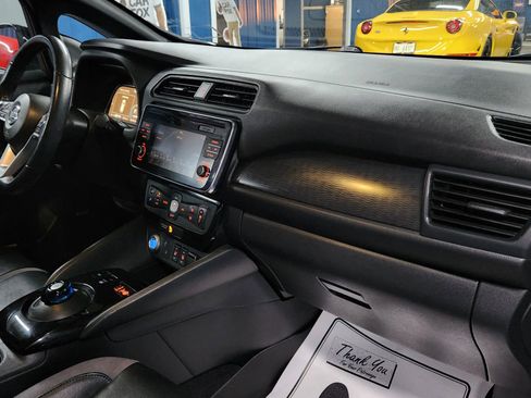 Used 2019 Nissan Leaf SL w/ SL Technology Package image 18